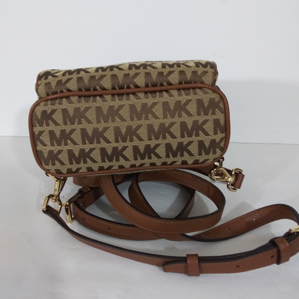 NWT MICHAEL KORS ABBEY BACKPACK SHOULDER BAG - Picture 4 of 9